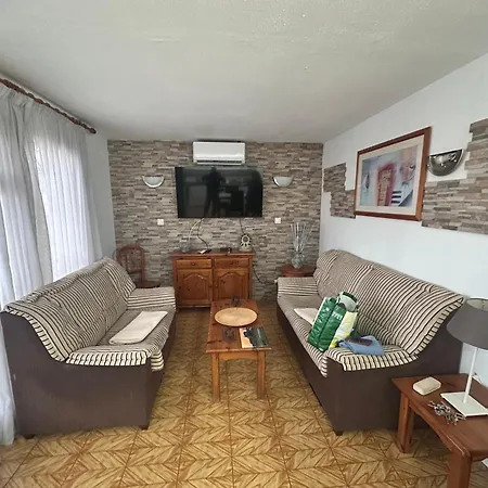 Marinos 76 * Puerto del Carmen (Lanzarote)